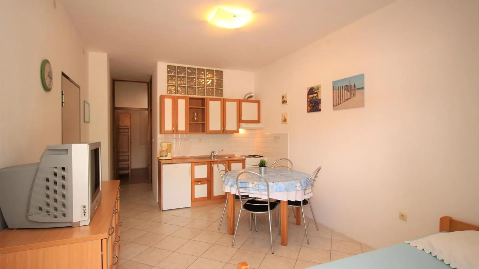Apartments With A Parking Space Baska, Krk - 24184  Baška