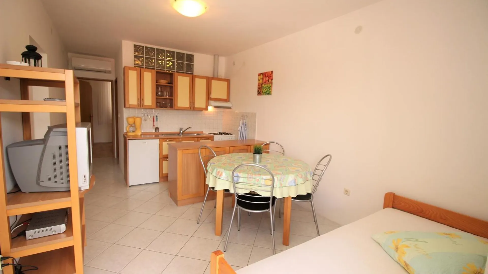 Apartments With A Parking Space Baska, Krk - 24184 Croatia